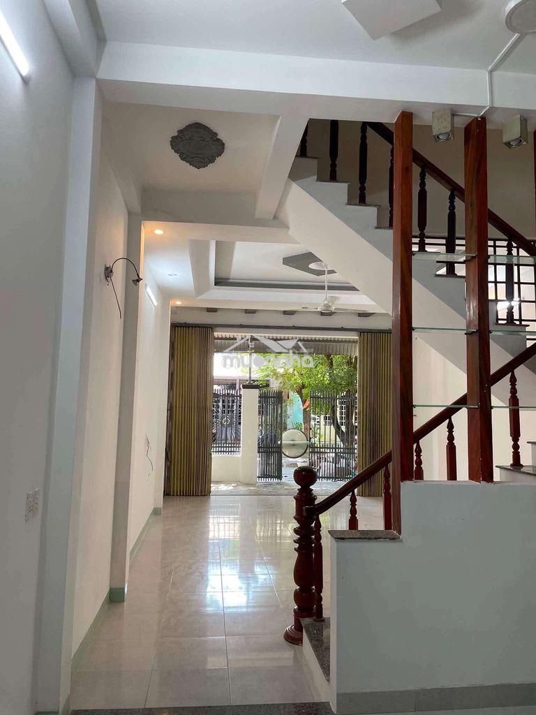 Nhà 2 tầng 3pn gần phạm hùng - 2
