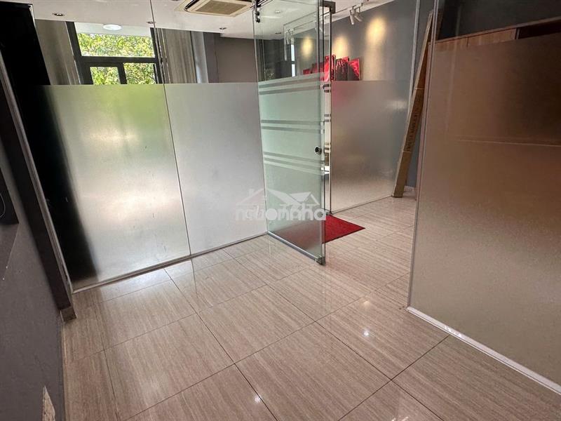 Cho thuê văn phòng vạn phúc city 40m giá 9.5tr như hình.