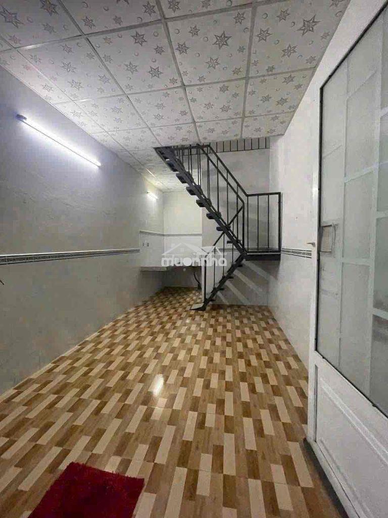 Cho thuê nhà trệt lầu 3,5x6m 1phòng sân đậu ô tô kdc hưng phú 1
