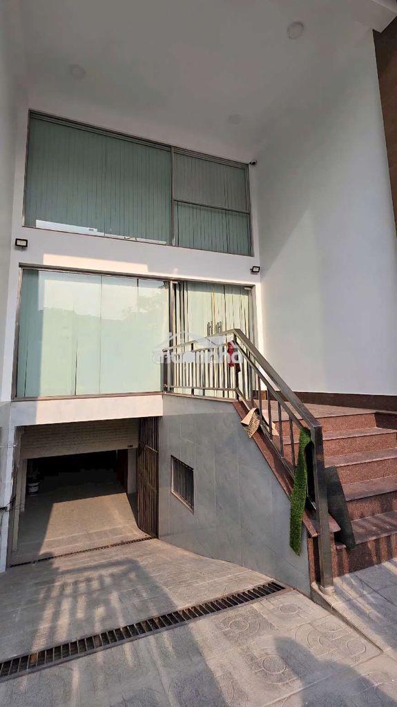 Cho thuê tòa nhà 5 lầu ngay co.op mart - 2