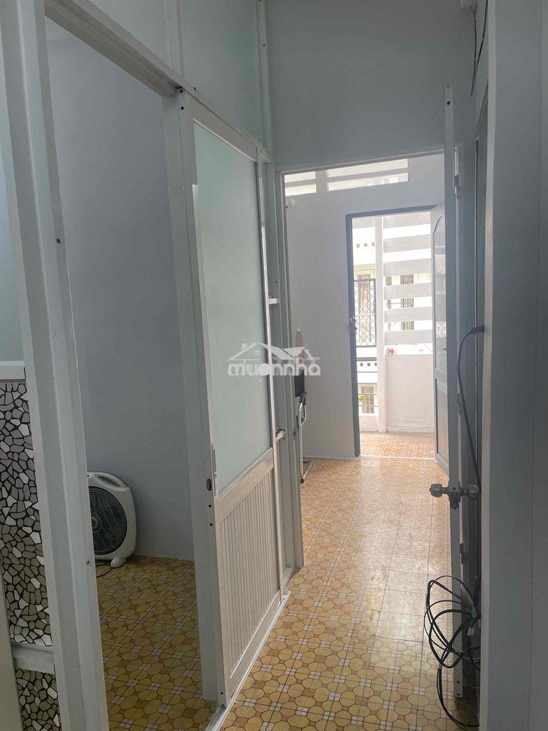 Chính chủ bán chung cư bàu cát 42m2, 2pn, sổ hồng riêng hỗ trợ vay nh