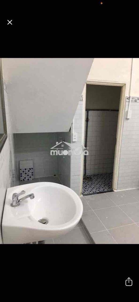 Nhà 3 phòng ngủ 4,6x14 cách mạng tháng 8. hẻm xe hơi - 4