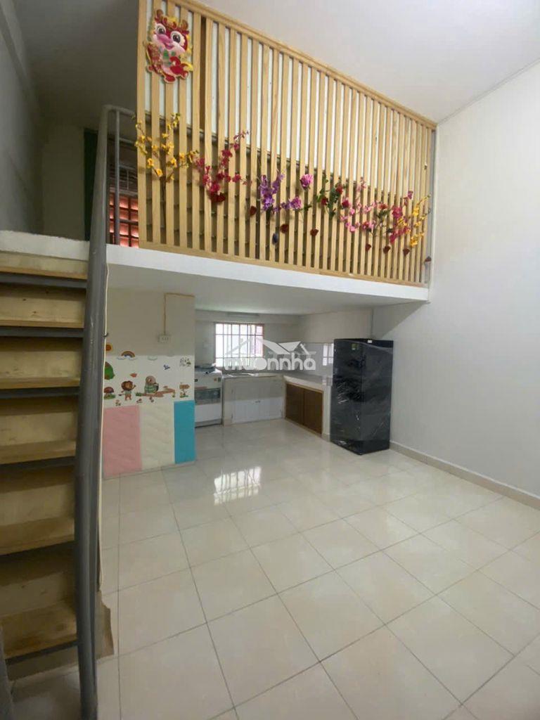 Căn hộ phường bình dương. lầu 3 full nội thất: 240 triệu