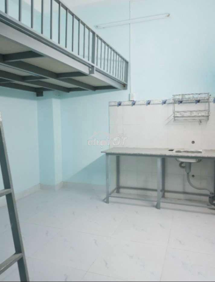 Cho thuê phòng trọ 20m2, đường phạm văn bạch, p. 15, tân bình - 2