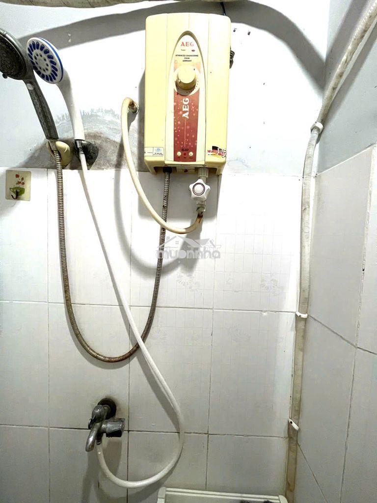 Hot!!! phòng cửa sổ - đủ nột thất- toilet riêng - giá rẻ chỉ 4,tr - 4