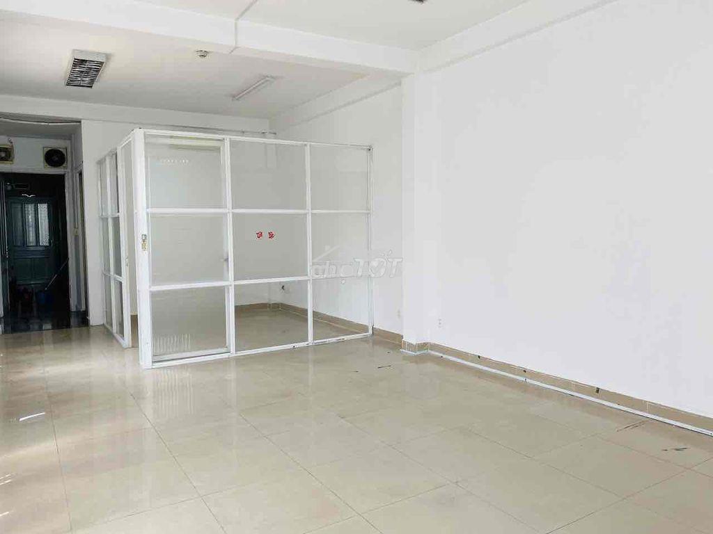 Văn phòng mặt tiền cộng hoà giá cực rẻ - 4