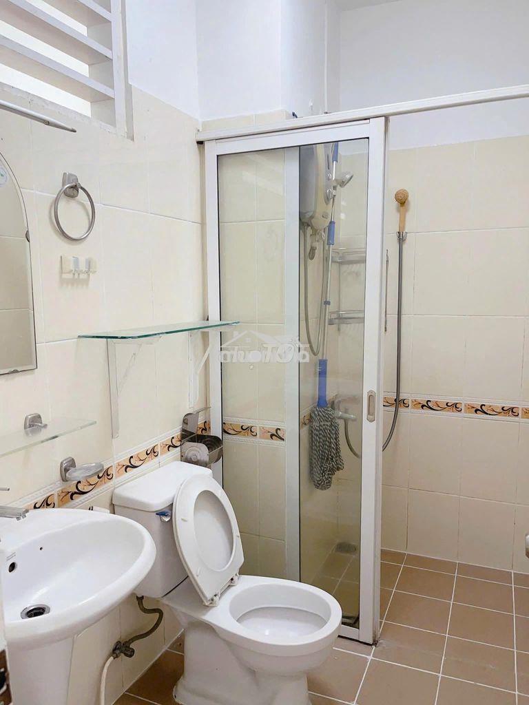 Bán căn hộ c/c him lam nam khánh, tạ quang bửu, quận 8.
