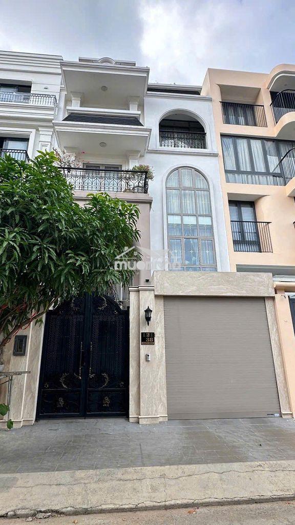 Nhà đường hoàng hoa thám diện tích: 7x20m trệt 3 lầu cho thuê