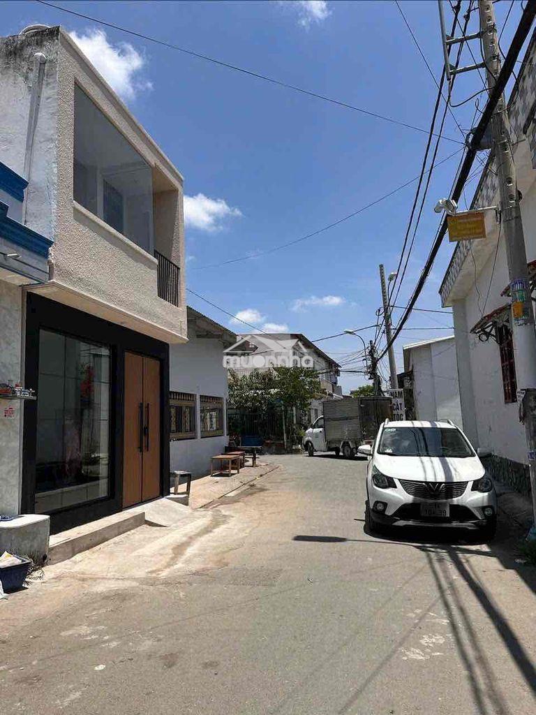 Nhà hẻm xe hơi sổ rieng 3,8 ty nhà bè