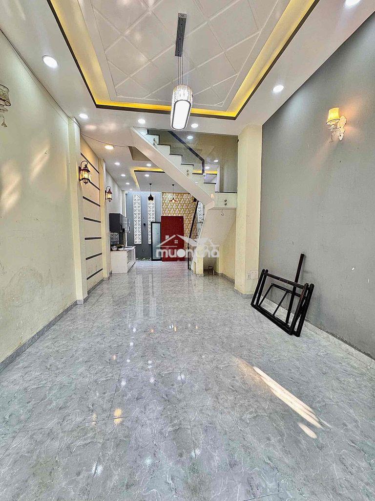 Nhà 2 lầu 4pn 5wc riêng đường 9m lò lu gần vinhome