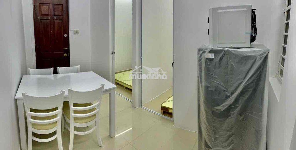 Căn 2pn 1wc nội thất đầy đủ quận 3 gần vòng xoay dân chủ - 4