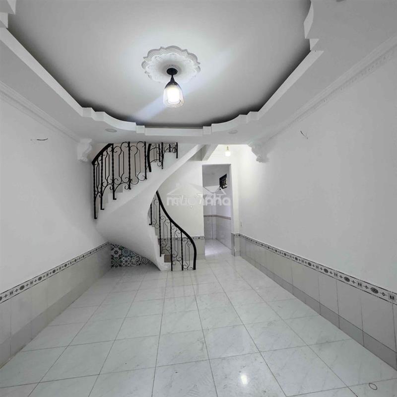 3 tỷ nhĩnh, nhà 28m2 q.7, gần nguyễn thị thập, hẻm 4m