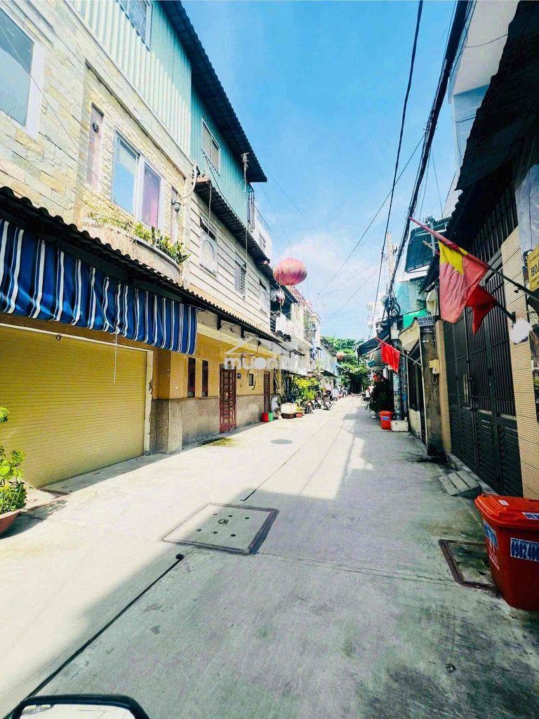 5x17 - nhỉnh 5 tỷ - hẻm xe hơi - ngay aeon tân phú