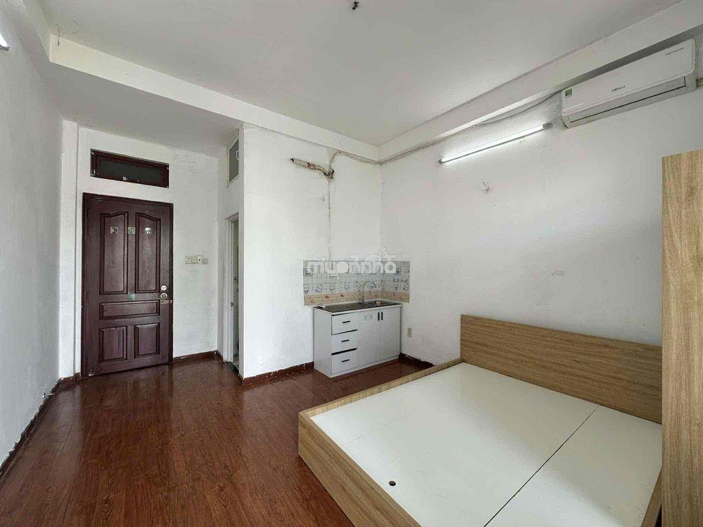 Phòng ban công - full nt ngay ngã 4 bốn xã - hương lộ 2 - 3