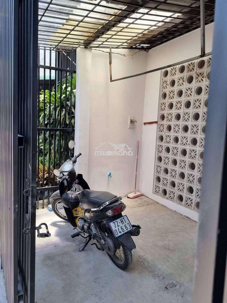 Nhà gần bến xe tân đông hiệp giá 5 triệu