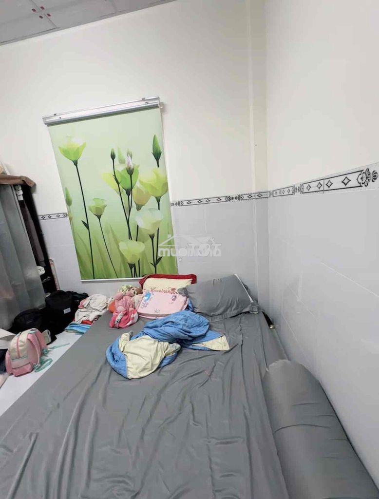 Cho thuê ki ốt mặt tiền đường nhựa , kinh doanh buôn bán dĩ an
