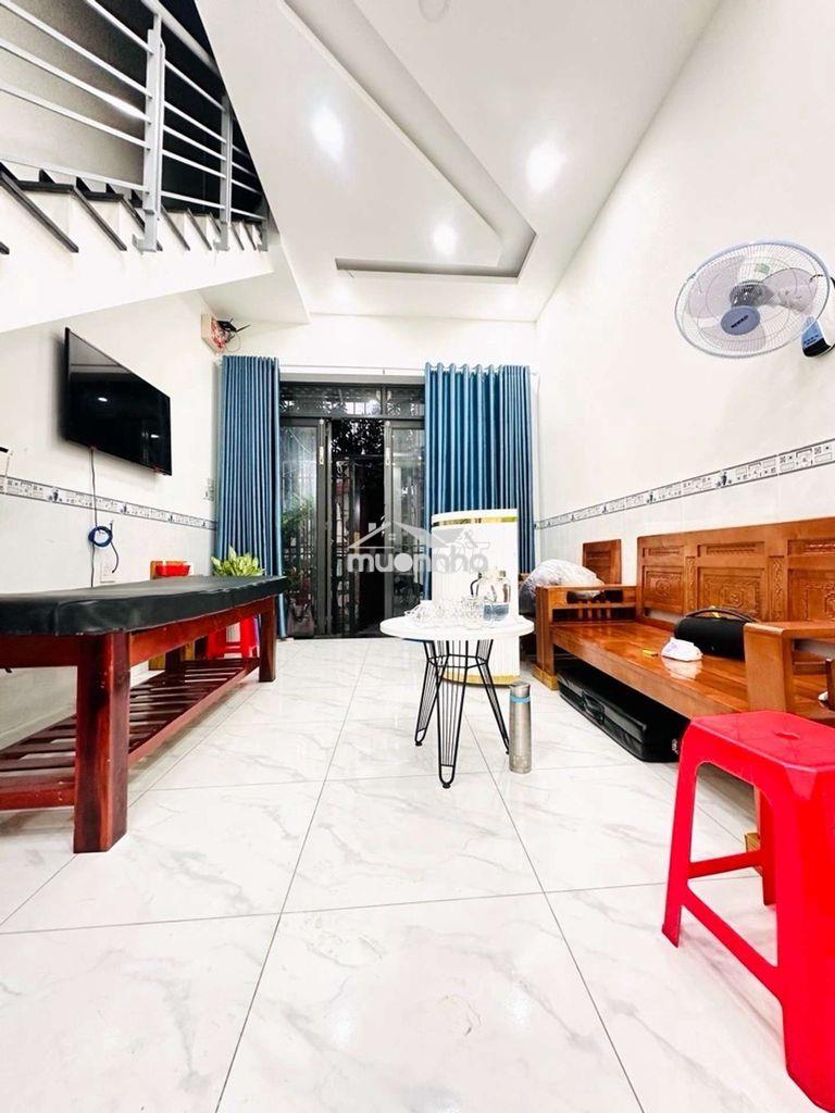 Chỉ hơn 3 tỷ, nhà 35m2, 2 tầng, thống nhất, gò vấp 