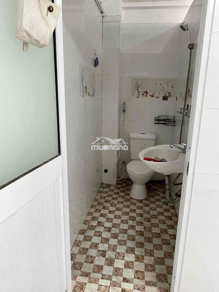 Phòng trọ gần chợ tân định - 2