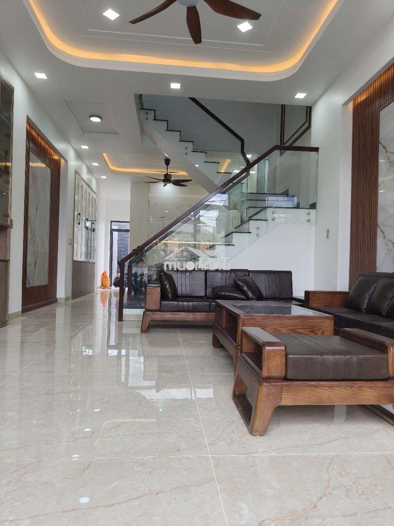 Nhà phố 2 lầu trệt  kế bigc go dĩ an, trần hưng đạo, dĩ an, bình dương