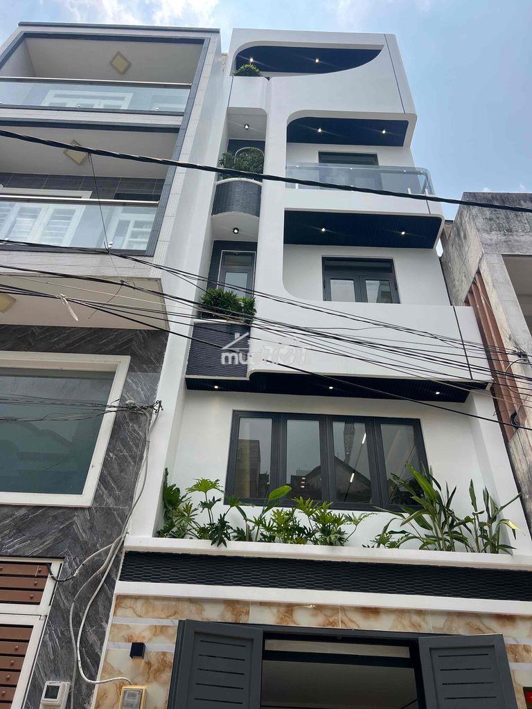 Có ô chờ thang máy. hẻm cty