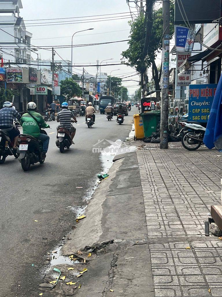 Cho thuê mặt bằng - mặt tiền đường lớn đông đúc, ngay căn hộ đông dân