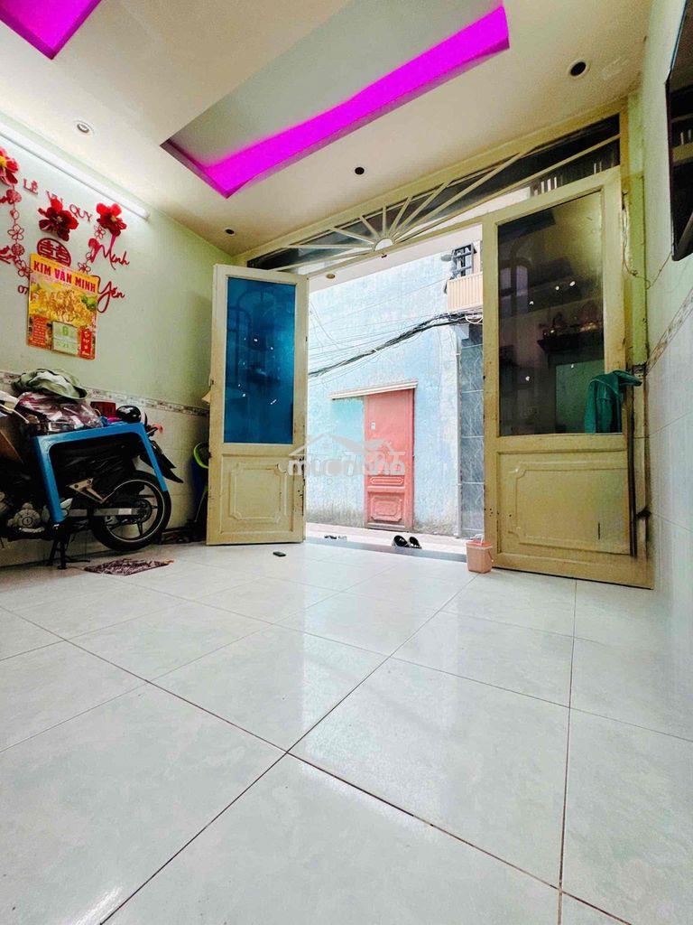 🆘Bán nhà p1q8 gần cầu nguyễn văn cừ-hẻm 3gác-32m2 3tầng 4pn-shr ko qh