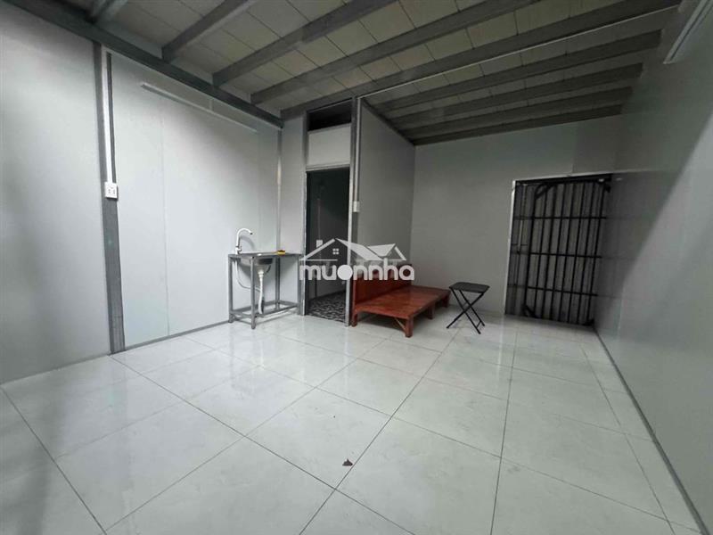 Phòng trọ mới p15, gò vấp, dt: 4x7, có phòng trên gác