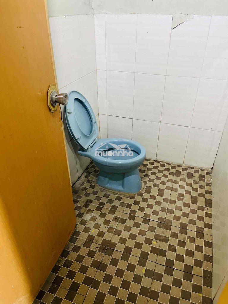Nhà trọ sân vườn rộng rãi thoáng mát - 2
