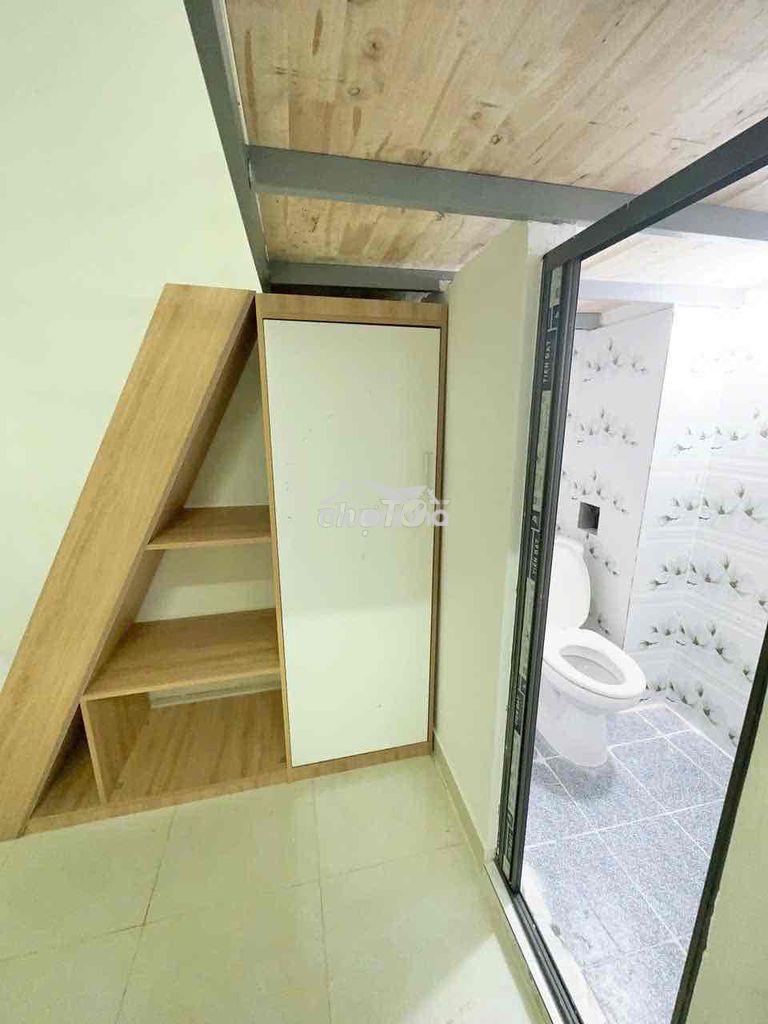 Chdv duplex mới trống lại, sát q5, sạch sẽ, cửa sổ trời - 2