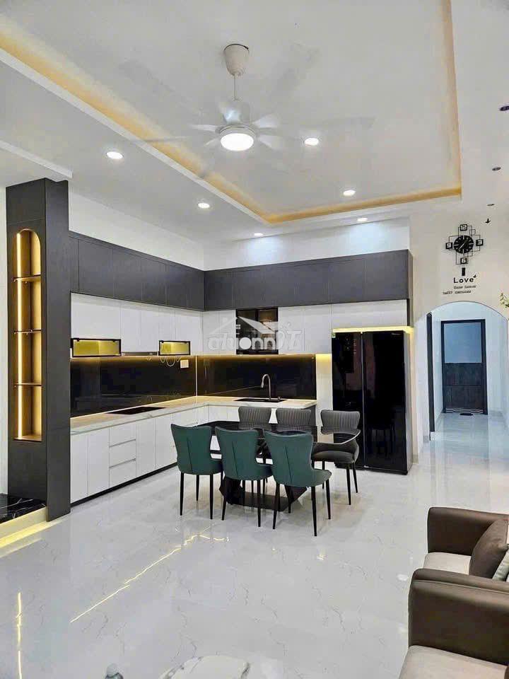 Nhà mới xây 1 trệt 1 lầu ở tdm giá 2 tỷ 4, đường 6m, sân 5m + vườn 10m - 4