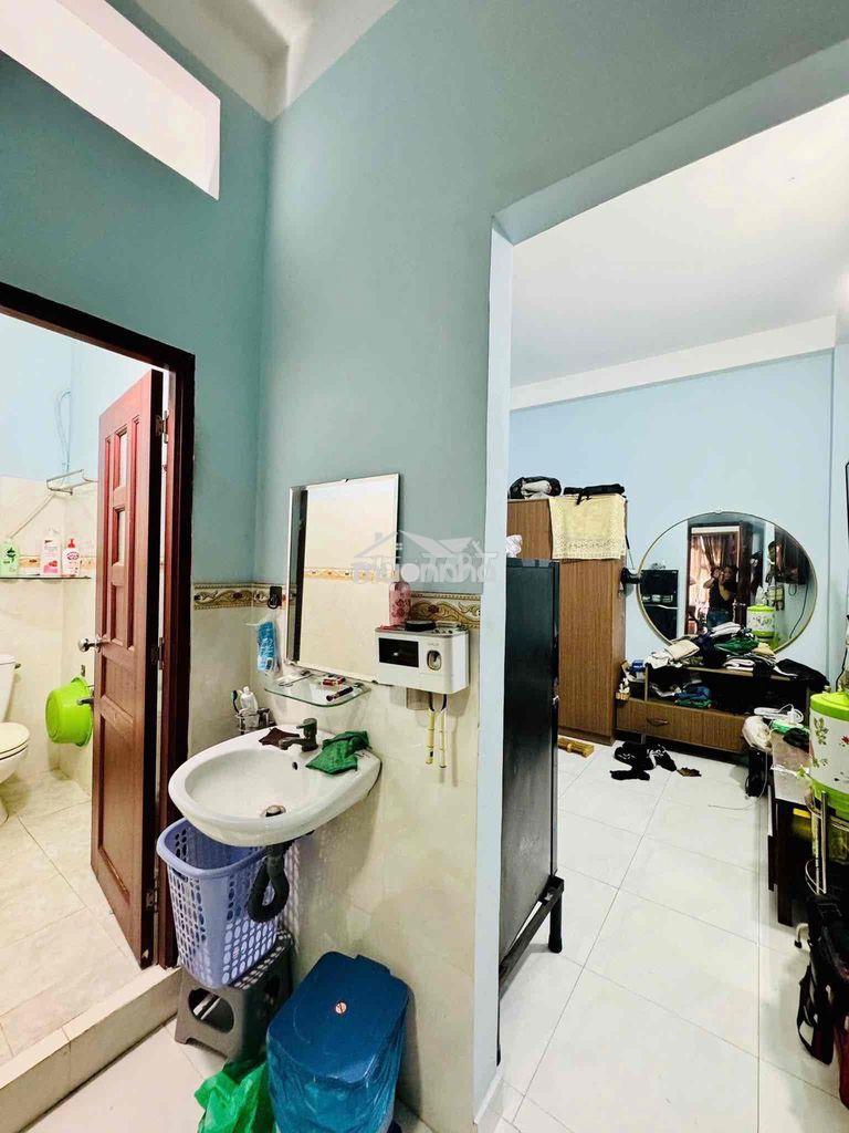 Nhà 4 tầng mặt tiền hẻm đường nguyễn thị tẩng p2q8 - 3