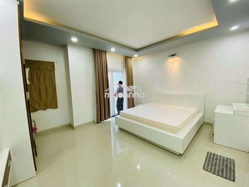 Bán gấp nhà mega village 75m2,đầy đủ nội thất, sổ hồng, bảo vệ, hồ bơi