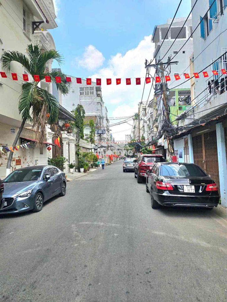 Nhà quận tân bình mà giá q12 79m2 chỉ 6.2 tỷ 100m ra mặt tiền quá rẻ