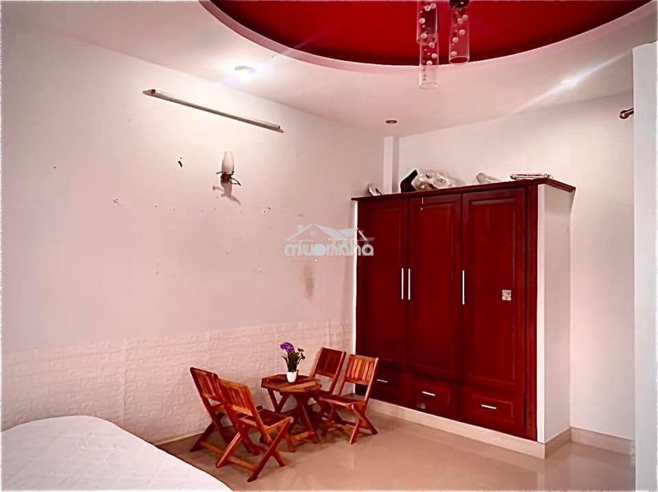 Cho thuê phòng đẹp,có ban công,wc riêng,full nội thất tại hẻm 373 ltk - 3