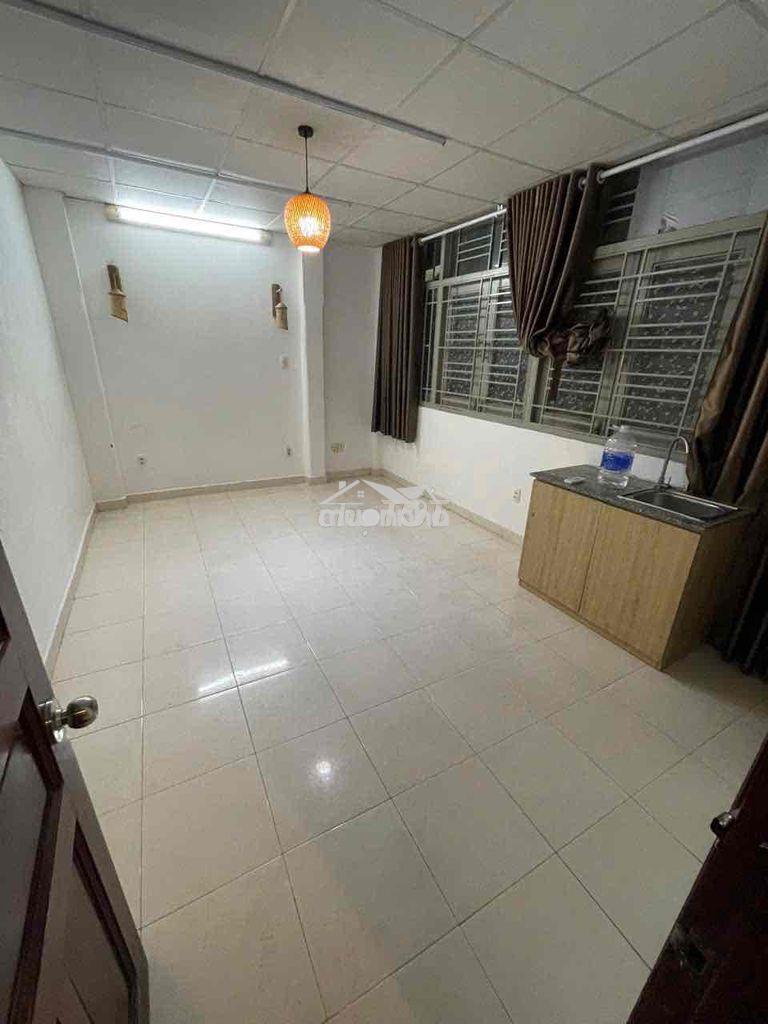 NHÀ THUÊ NGUYỄN VĂN TRỖI HXT 3PN 3WC - 3
