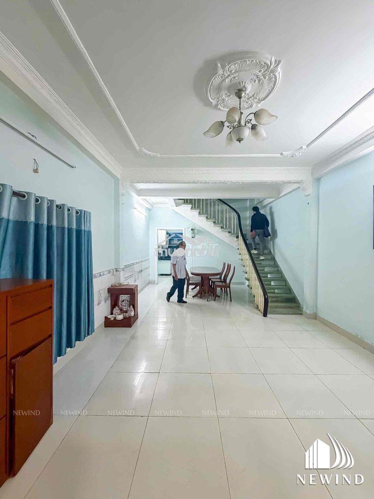 Nguyên căn 4 phòng ngủ - 3 nhà vệ sinh siêu rộng gần ngay kdc him lam