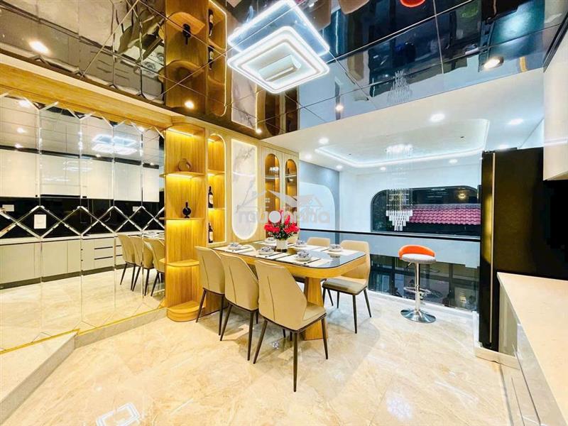 Nhà đẹp 160/3a đặng thùy trâm. dt 5x13m. trệt 2 lầu st