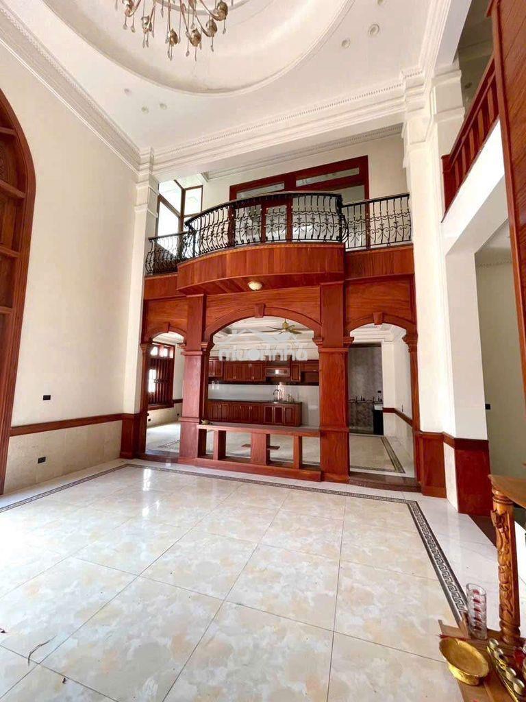 Cho thuê biệt thự và mbkd 200m2 gần ngã 6 an phú - 3