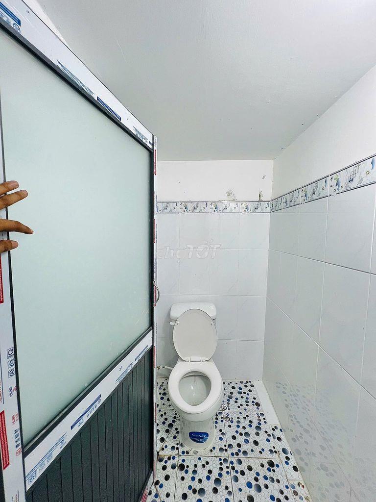 Phòng bao mới 100%, sạch sẽ, tự do thoải mái gần cầu vượt linh xuân