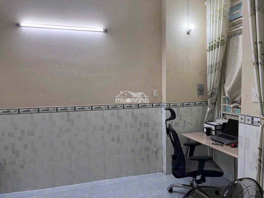 Cho thuê nhà thạnh xuân 35 sân ô tô dt 4x20m 2 phòng ngủ - 2