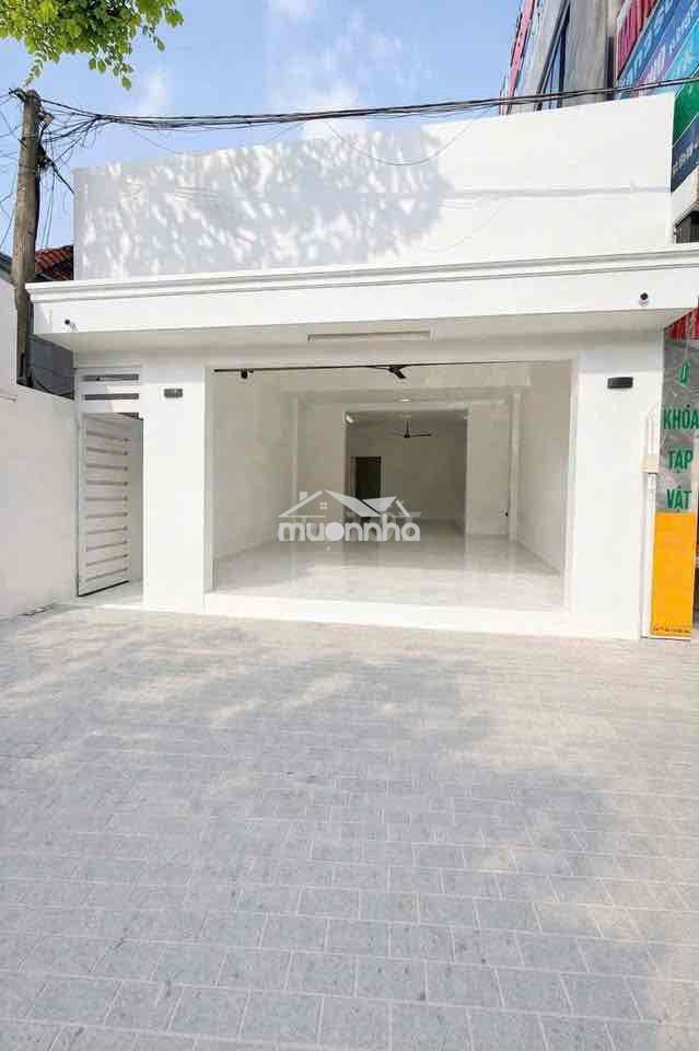 Cho thuê mặt bằng gần ngã 4 lê hồng phong