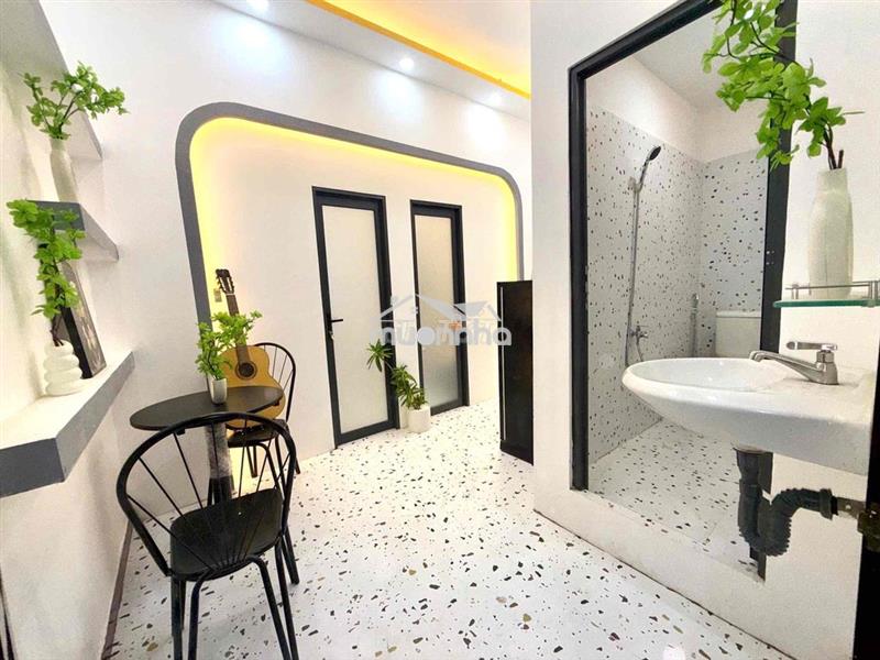 Cho thuê căn hộ 2 phòng ngủ ban công thành thái q10 gần ueh, hoa sen - 2