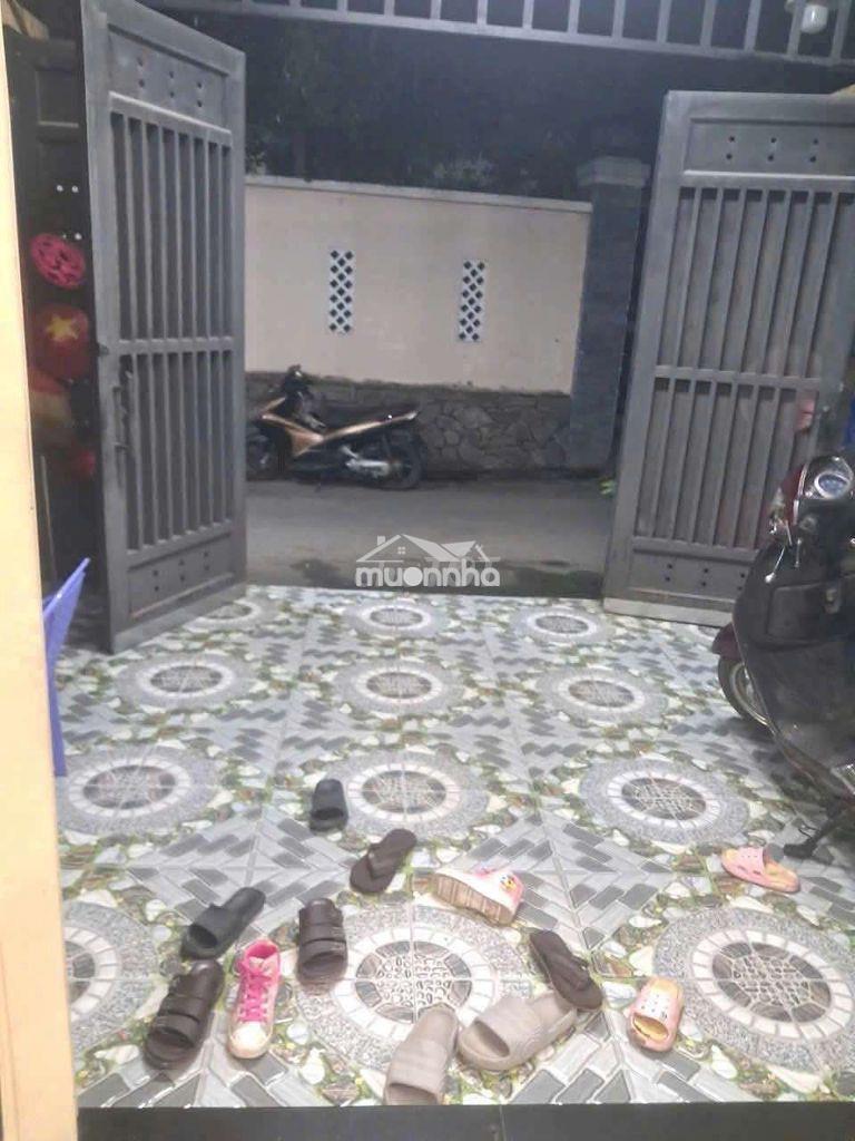 Cho thuê nhà 1 trệt 2 lầu gần chợ dĩ an 1 - 3