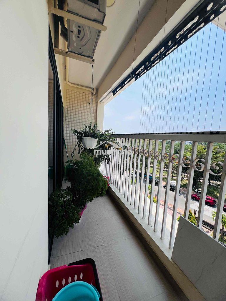 Bán ch era town block vip a1 85 m2 ban công to giá chỉ 3.8 tỷ