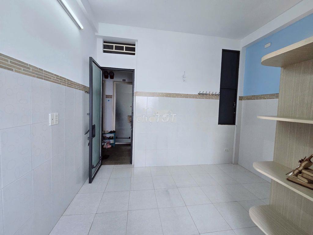 Phòng có nội thất, spkt, đại học ngân hàng, hoàng diệu 2, gần ngã 4 tđ - 3