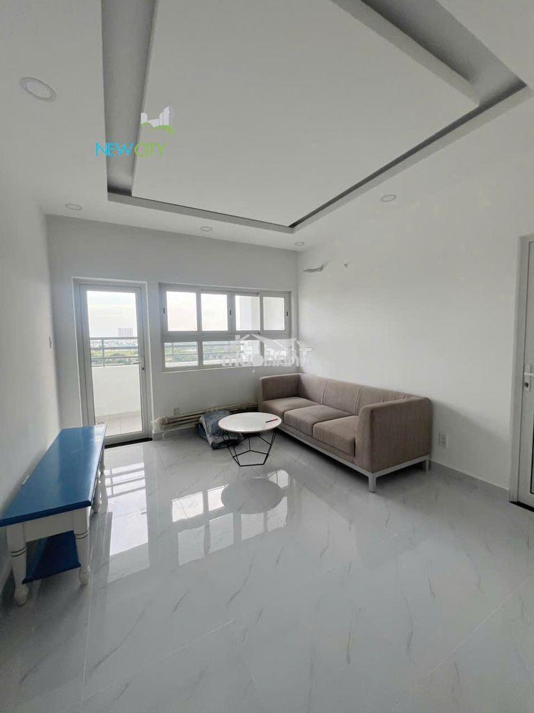Hot nhà mới- vào ở ngay to rộng 84m2- 85m2 free phí quản lý 