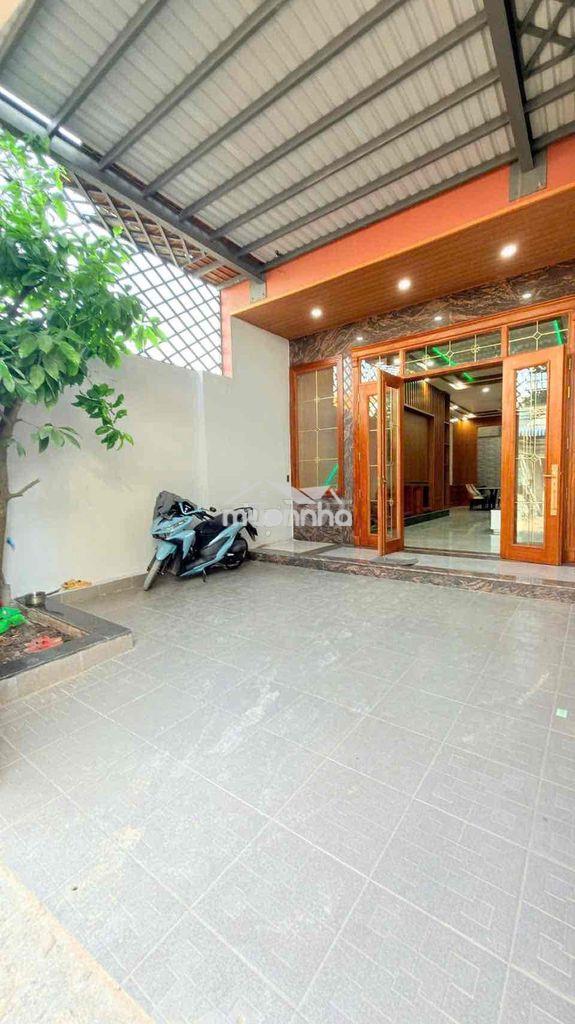 Bán nhà gần ngã tư chiêu liêu- dĩ an bình dương
