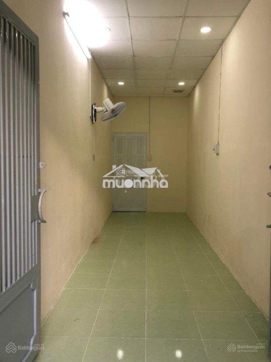 Nhà hẻm rộng rãi quận 11 xách vali vô ở liền