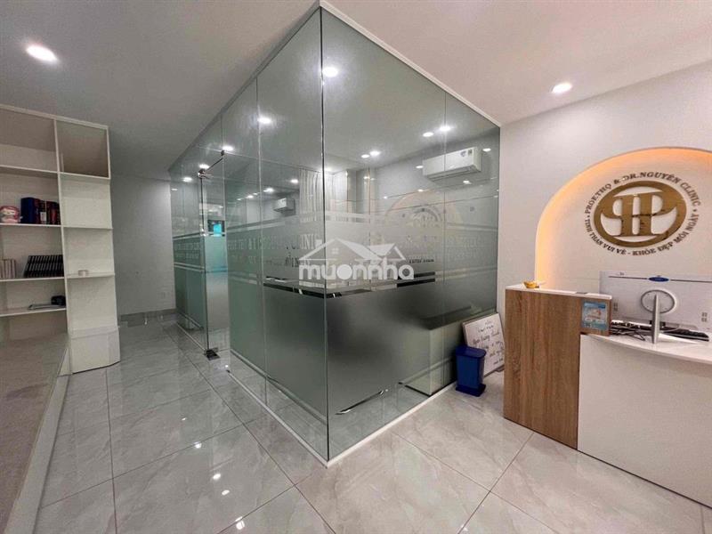 Nguyên căn 5x20m (hầm 4 tầng) mặt tiền đường lớn, có máy lạnh giá 35tr