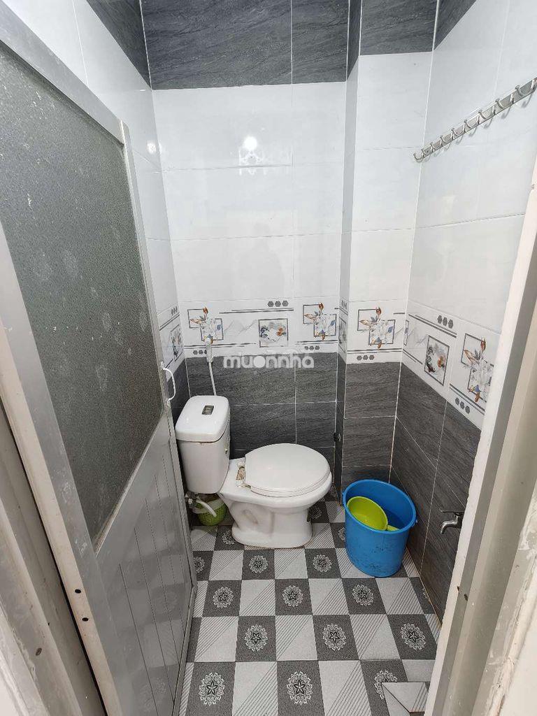 Phòng trọ sinh viên 1 triệu 800 / phòng /trung tâm quận 4 - 2